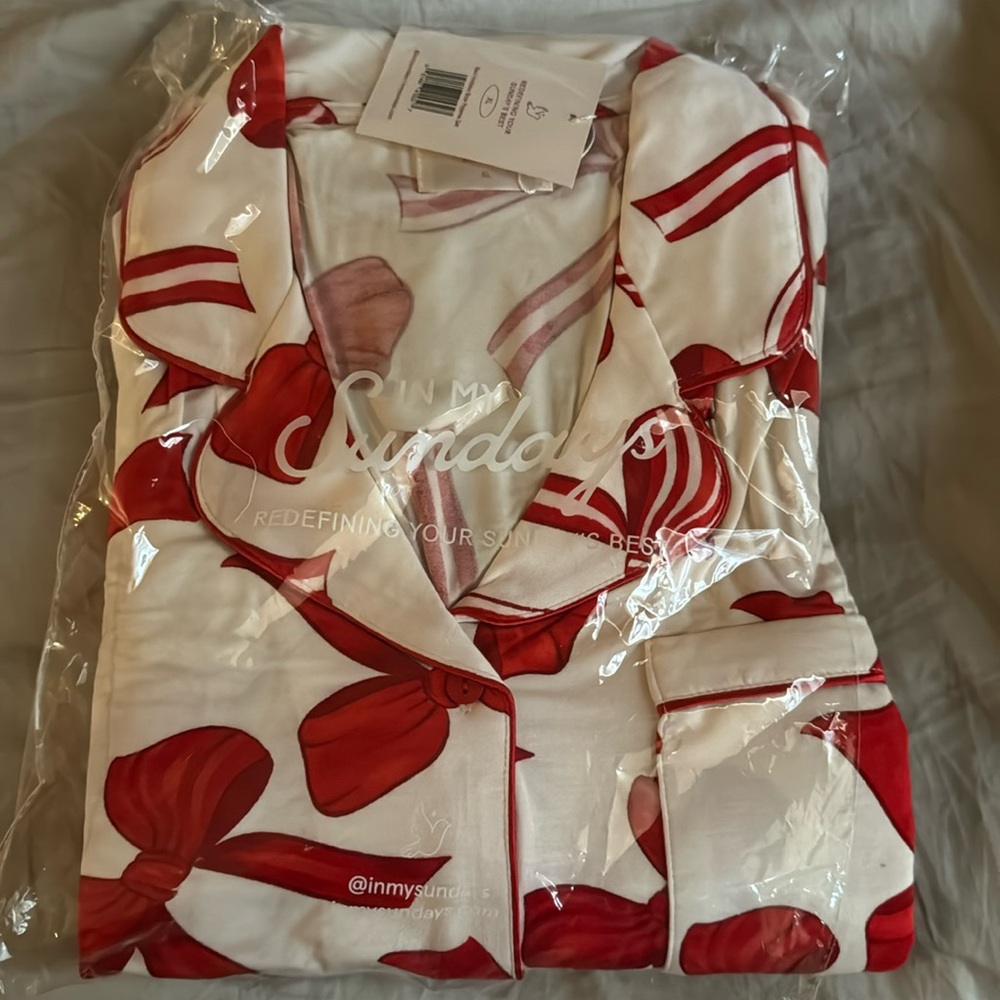 BNWT - In My Sundays Christmas 2023 Mallory Ervin Red Bow Long Sleeve PJs